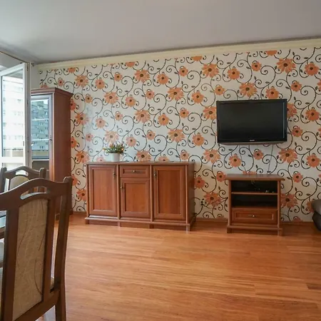 Apartament Malczewskiego 18 아파트 슈비노우이스쳬