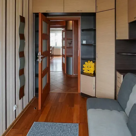 Apartament Malczewskiego 18 * 슈비노우이스쳬